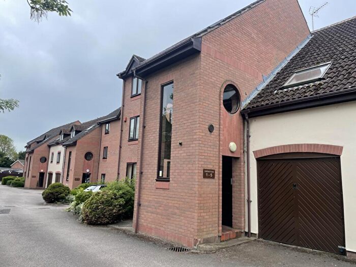 2 Bedroom Flat To Rent In Chestnut Place, Southam, CV47