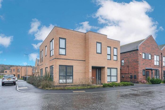 4 Bedroom Detached House For Sale In Aspen Close, Birtley, Chester Le Street, DH3