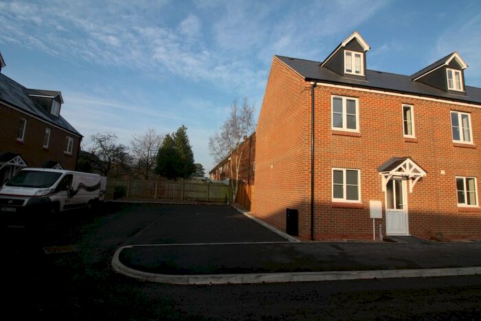 5 Bedroom Property To Rent In Dolphin Court, Canley, Coventry, CV4