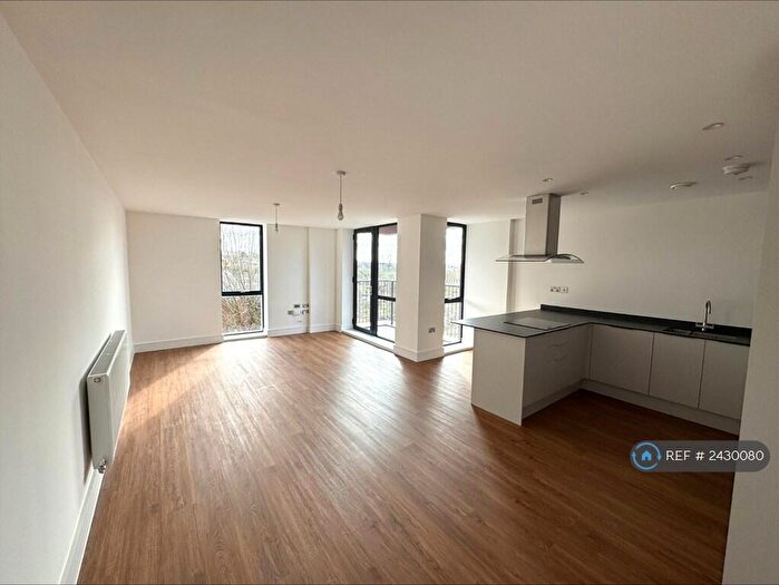 2 Bedroom Penthouse To Rent In Broma Place, Bristol, BS5