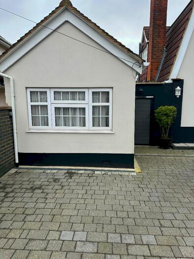 Studio To Rent In Rugby Avenue, Wembley, HA0