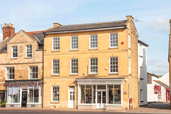 2 Bedroom Apartment To Rent In High Street South, Olney, Buckinghamshire, MK46