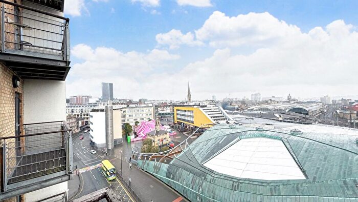 2 Bedroom Apartment To Rent In The Bar, St. James Gate, Newcastle, NE1