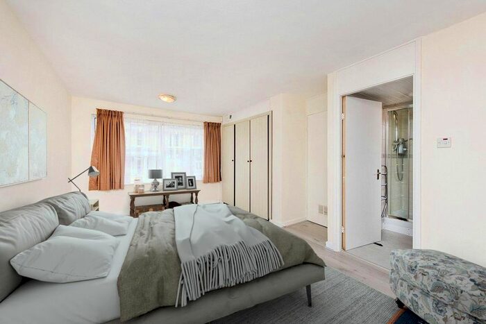 3 Bedroom Property To Rent In King Henry`S Road, Primrose Hill, London, NW3
