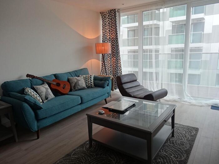 1 Bedroom Apartment To Rent In City View Apartments, Devan Grove, London, N4