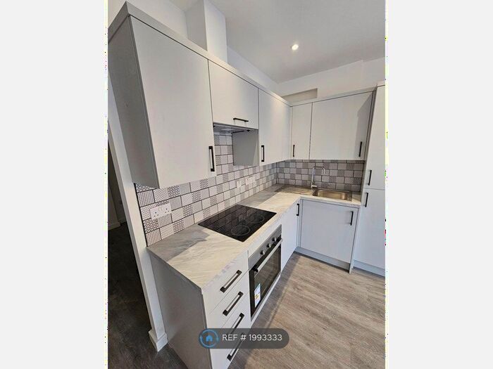 1 Bedroom Flat To Rent In Rear Of - Cowbridge Road East, Cardiff, CF5