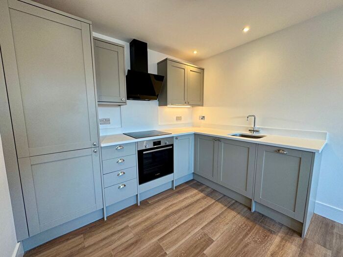 1 Bedroom Flat To Rent In Canon Street, Taunton, TA1