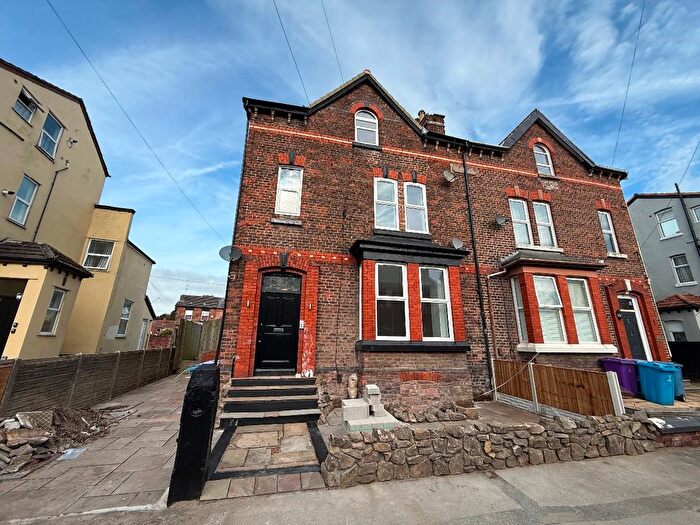 2 Bedroom Flat To Rent In Kremlin Drive, Liverpool, L13