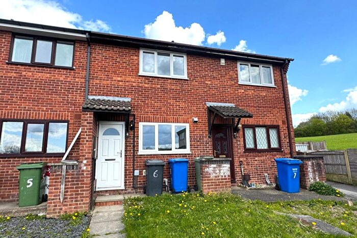 2 Bedroom Property To Rent In Midland Court, Hasland, Chesterfield, S41