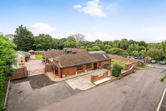 7 Bedroom Detached Bungalow For Sale In Sittingbourne Road, Detling, Maidstone, ME14