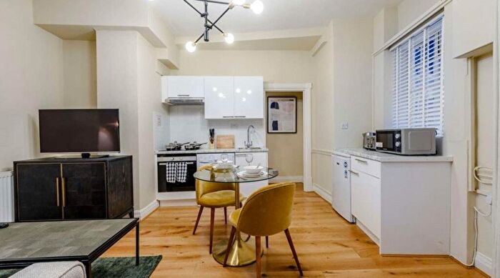 1 Bedroom Flat To Rent In Regents Park, NW8