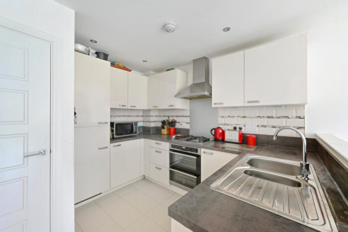 4 Bedroom Semi-Detached House To Rent In Mercer Avenue, Ebbsfleet Valley, Swanscombe, DA10