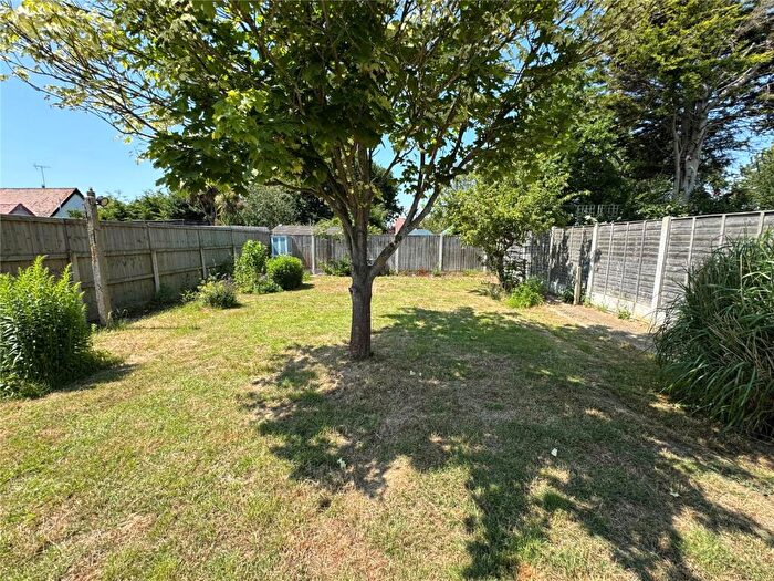 2 Bedroom Bungalow For Sale In Thorpe Road, Clacton-on-Sea, Essex, CO15