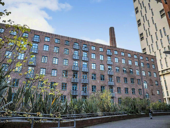 3 Bedroom Apartment To Rent In Chorlton Mill, M1