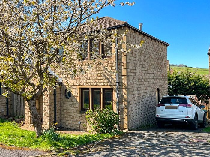 3 Bedroom Detached House For Sale In Pennine Gardens, Linthwaite, Huddersfield, West Yorkshire, HD7