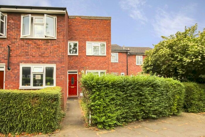 3 Bedroom Property To Rent In Newnes Path, London, SW15