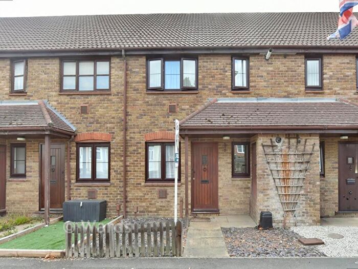1 Bedroom Ground Maisonette For Sale In Holborough Road, Snodland, Kent, ME6