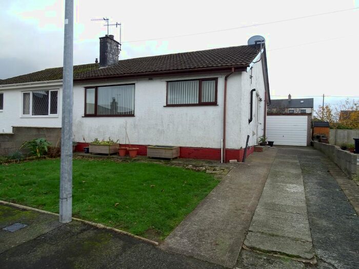 2 Bedroom Semi-Detached Bungalow For Sale In Ty'n Cwrt, Brynsiencyn, Ynys Mon LL61