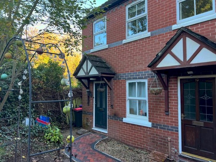 1 Bedroom Flat To Rent In Meadow Brook Close, Madeley, Telford, TF7