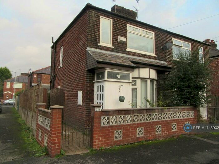 2 Bedroom Semi-Detached House To Rent In West Street, Failsworth, Manchester, M35