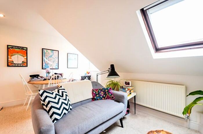 1 Bedroom Flat For Sale In Cambridge Road, Bromley, BR1