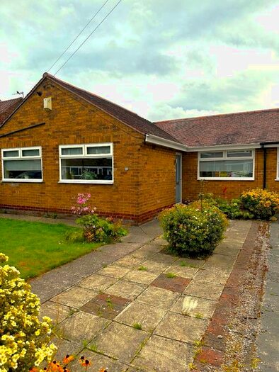 3 Bedroom Semi-Detached Bungalow To Rent In Lambs Lane, Paddington, Warrington, WA1