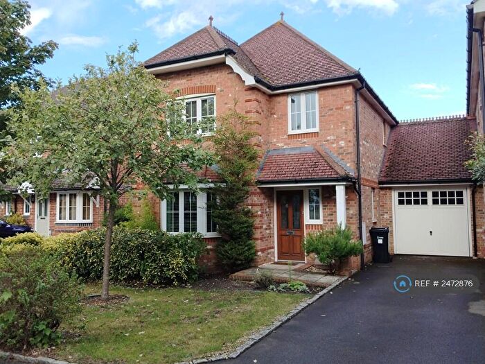 4 Bedroom Detached House To Rent In Chaffey Close, Woodley, Reading, RG5