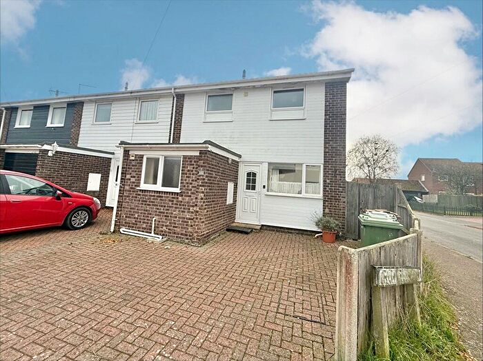 3 Bedroom End Of Terrace House For Sale In Blenheim Avenue, Martham, NR29