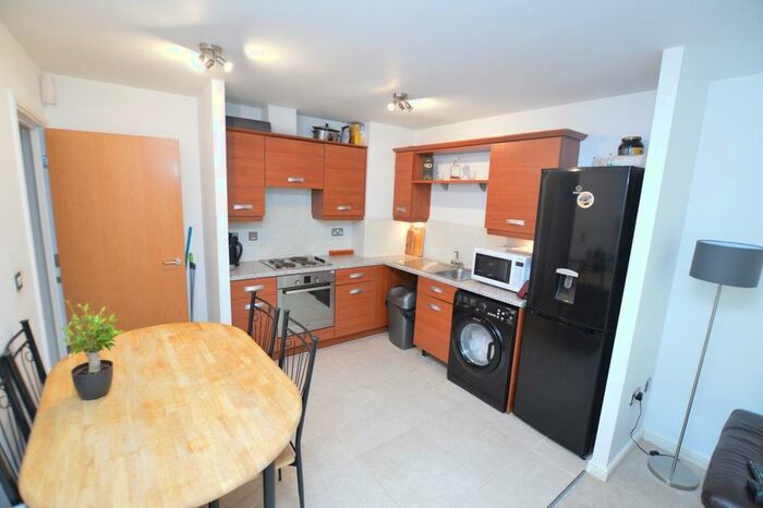 2 Bedroom Flat To Rent In Markham Quay, Camlough Walk, Chesterfield, S41