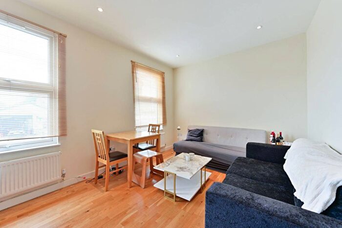 2 Bedroom Flat To Rent In Haydons Road, Wimbledon, London, SW19