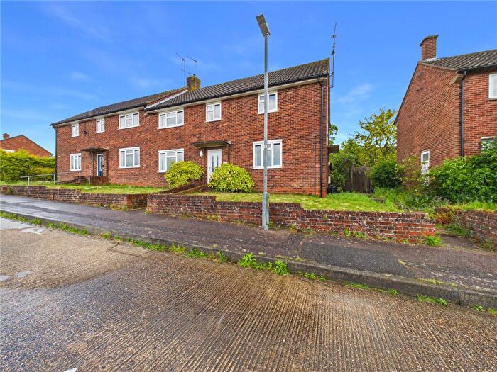 2 Bedroom Maisonette For Sale In Lime Avenue, Colchester, Essex, CO4