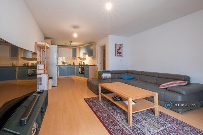 2 Bedroom Flat To Rent In Turin Street, London, E2