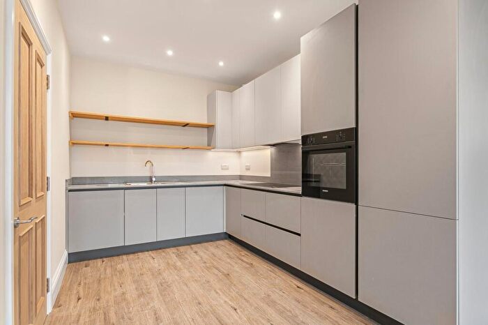 2 Bedroom Apartment To Rent In Beckenham Road, Beckenham, BR3