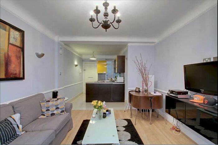 2 Bedroom Flat To Rent In Great Cumberland Place, London, W1H