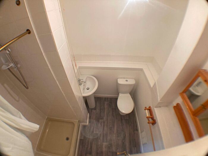 1 Bedroom Flat To Rent In Rosslyn Road, Ashgill, ML9