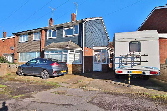 3 Bedroom Semi-Detached House For Sale In Whitsbury Road, Havant, PO9