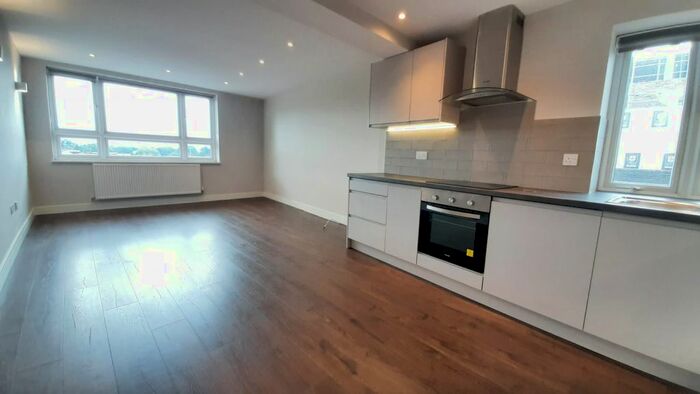 1 Bedroom Flat To Rent In Leggatts Wood Avenue, Watford, WD24