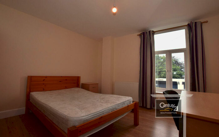 9 Bedroom Semi-Detached House To Rent In |Ref: |, Lodge Road, Southampton, SO14