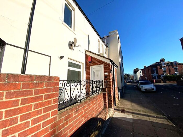 1 Bedroom Flat For Sale In St. Andrews Road, Southsea, PO5