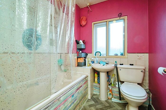 2 Bedroom End Of Terrace House For Sale In Herbert Road, Small Heath, Birmingham, West Midlands, B10