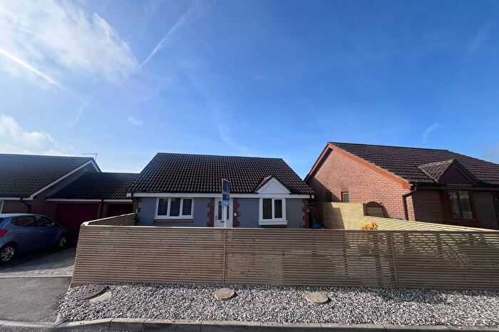 3 Bedroom Bungalow For Sale In Brock End, Portishead, Bristol, BS20