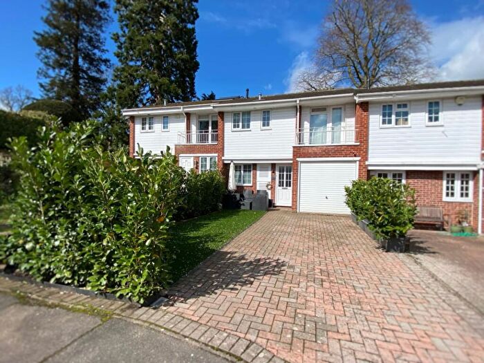 3 Bedroom Terraced House For Sale In Milton Close, Henley-on-Thames, RG9