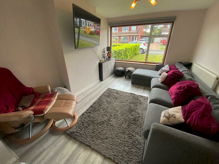 3 Bedroom House To Rent In Ashford Gardens, Leamington, CV31