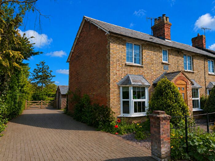 4 Bedroom Cottage For Sale In Station Road, Quainto, Bucks, HP22