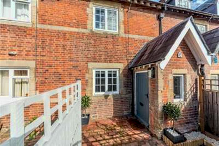 2 Bedroom House To Rent In Arundel, BN18