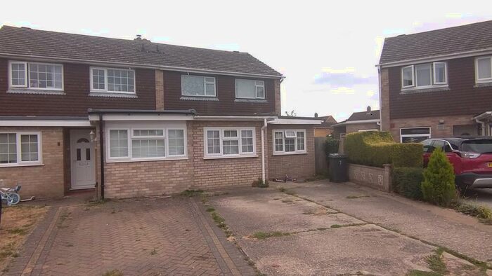 4 Bedroom Semi-Detached House To Rent In Thatcham, Berkshire, RG19