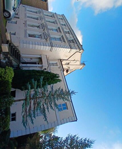 Flat To Rent In Station Rd, Redhill, RH1