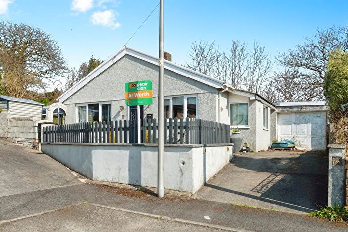 3 Bedroom Detached House For Sale In Pennant Road, Llanelli, SA14