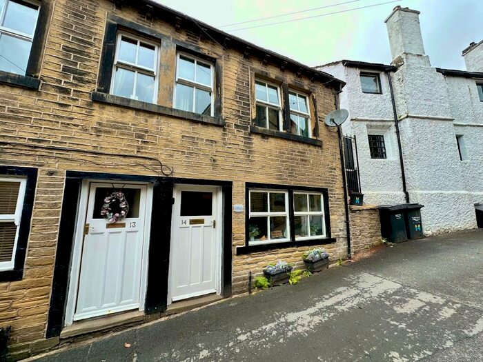 2 Bedroom Semi-Detached House To Rent In High Street, Luddenden, HX2