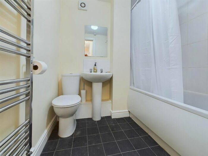 1 Bedroom Flat To Rent In New Station Road, Fishponds, Bristol, BS16